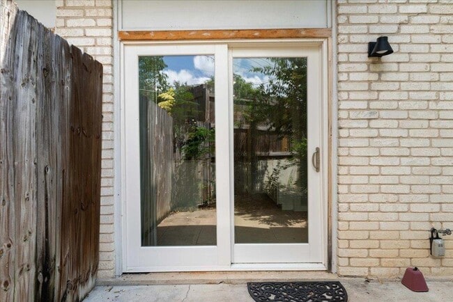Building Photo - 1703 Coronado Hills Dr
