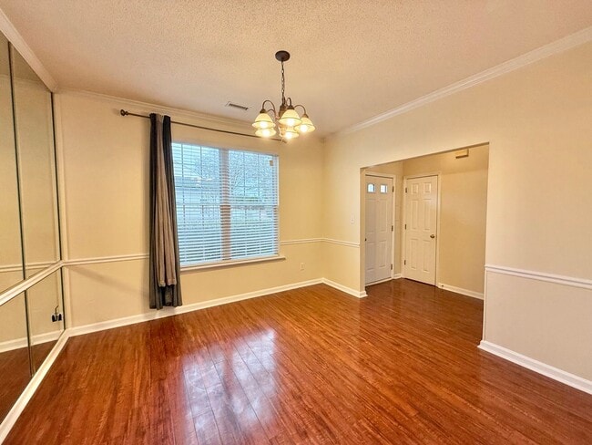 Building Photo - Comfortable 3BD, 2.5BA North Raleigh Townhome with HOA Amenities