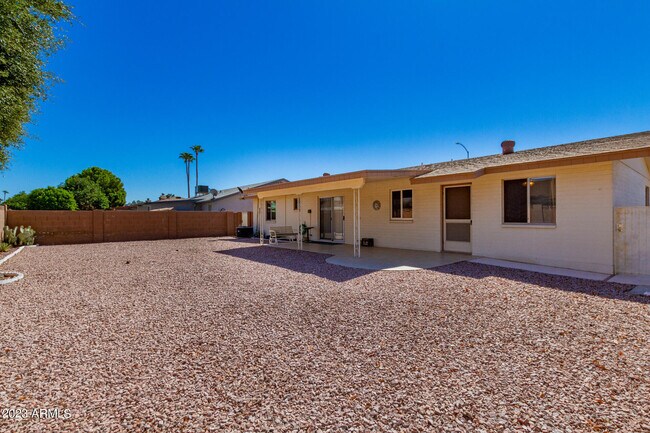 Building Photo - 4630 E Elena Ave
