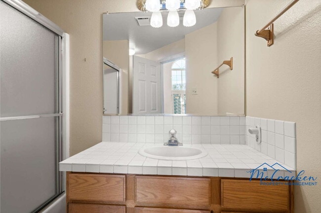 Building Photo - 486 Lori Ln