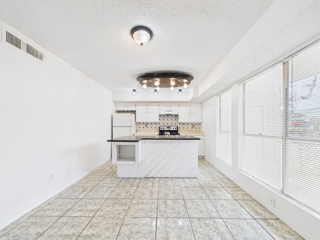 Building Photo - 781 Country Pl Dr