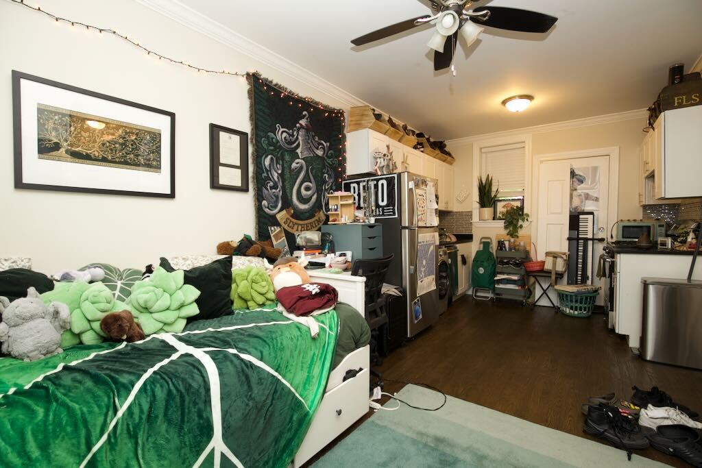 Building Photo - 1048 W Lill Ave