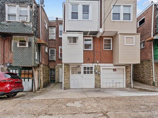 Building Photo - 1983 73rd Ave