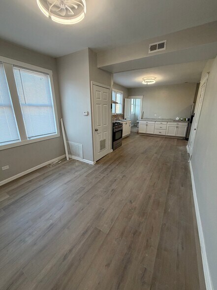 Building Photo - 4500 S Wood St