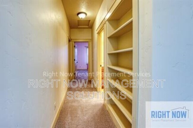 Building Photo - 1076 W Stanhope St