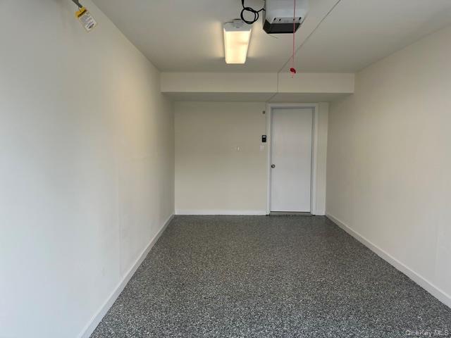 Building Photo - 42 Sintsink Dr E