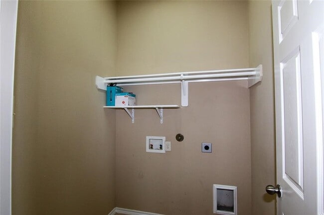 Building Photo - 27431 Rebecca Field Ln