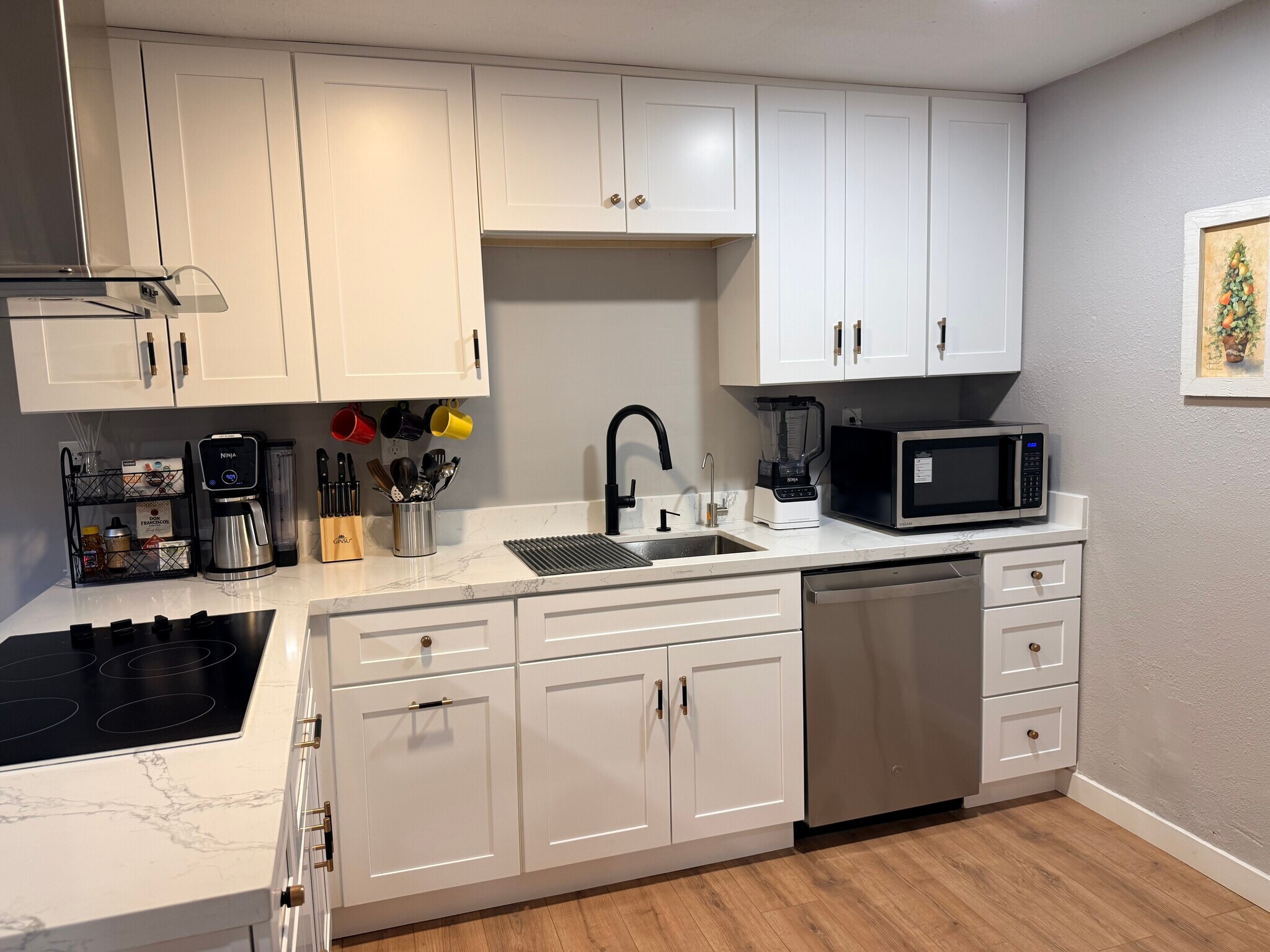 Kitchen - 130 S Hibbert