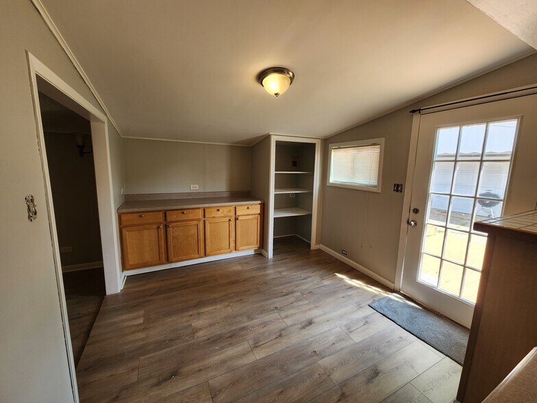 Building Photo - 506 Coral Dr