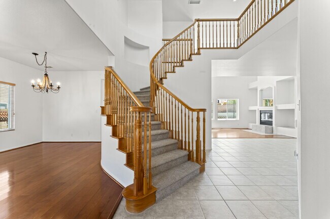Building Photo - 2814 Caruso Ln