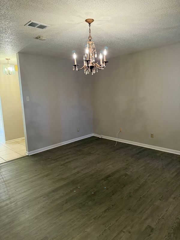 Building Photo - 417 De Armas St
