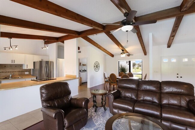 Building Photo - 5424 America Dr