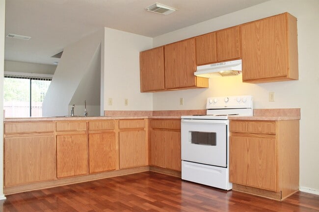 Building Photo - 7955 Ruby Meadow