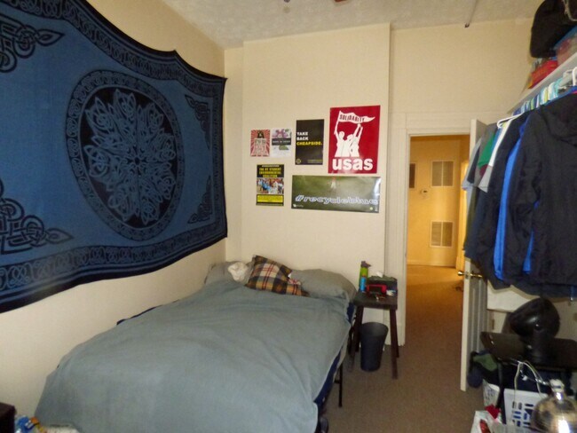 Building Photo - HKS424