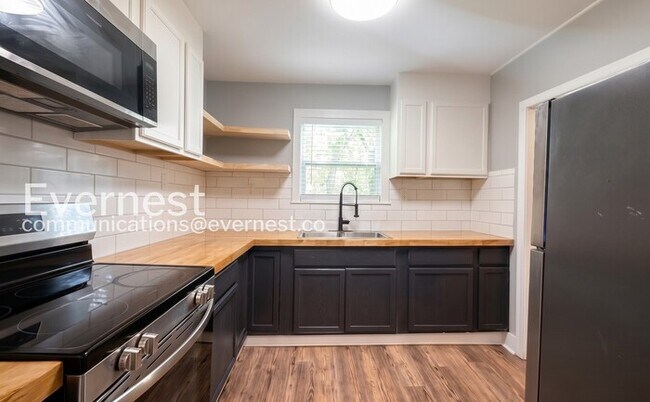 Building Photo - 8421 3rd Ave N