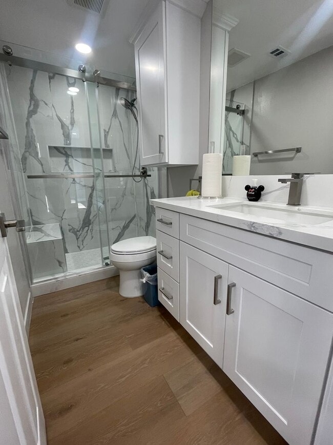 Building Photo - Remodeled Home in Irvine, Includes Attached 2 Car Garage