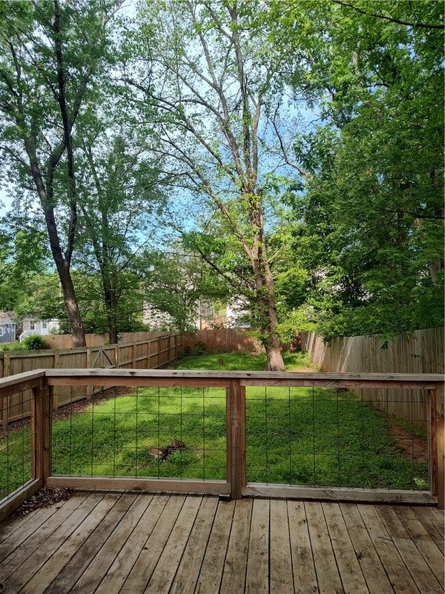 Building Photo - 1121 S W Ave