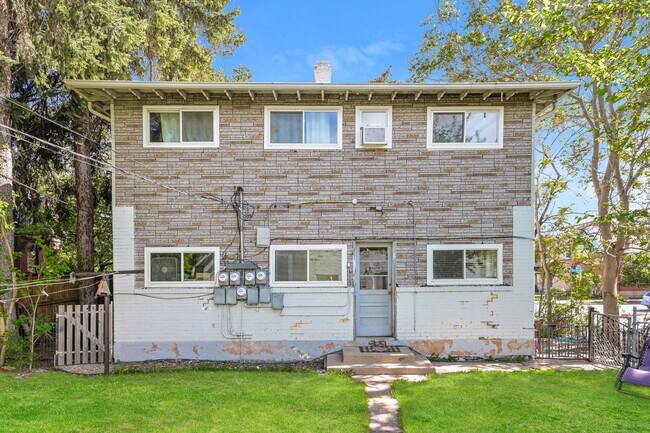 Building Photo - 3269 W Hayward Place