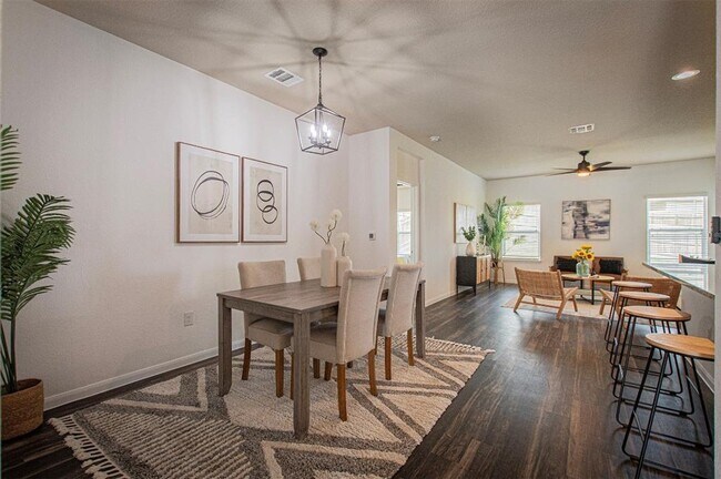 Building Photo - 15108 Diamondleaf Cove