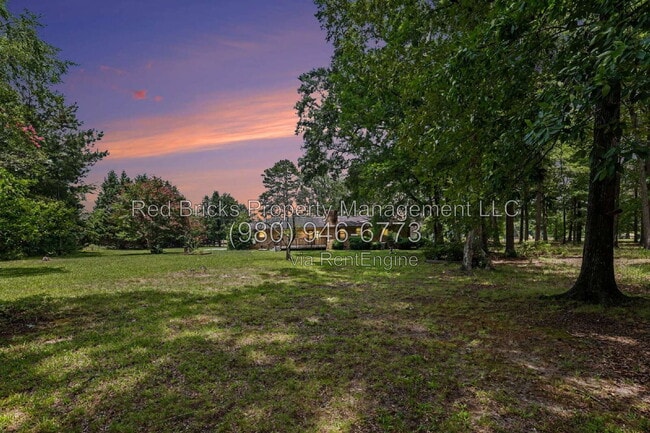 Building Photo - 2501 Galloway Rd
