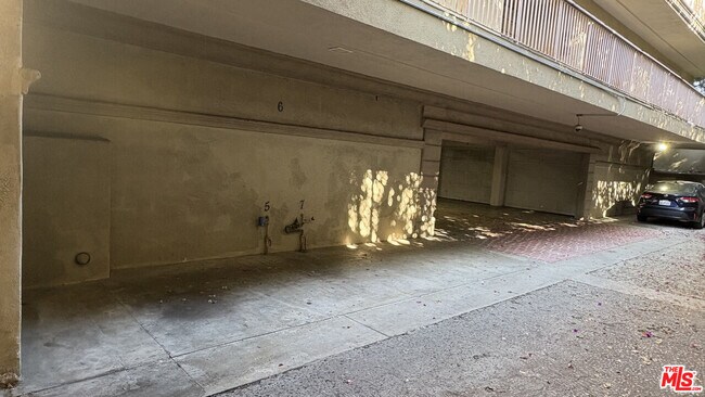 Building Photo - 15716 Normandie Ave