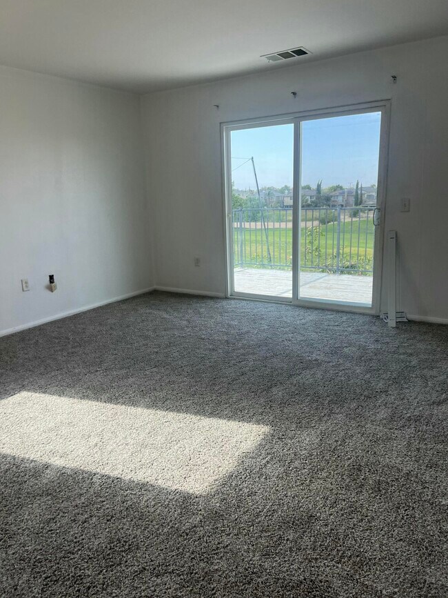 Building Photo - 4301 Bethpage Dr