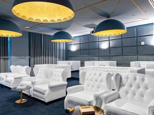 Building Photo - 2000 Metropica Wy