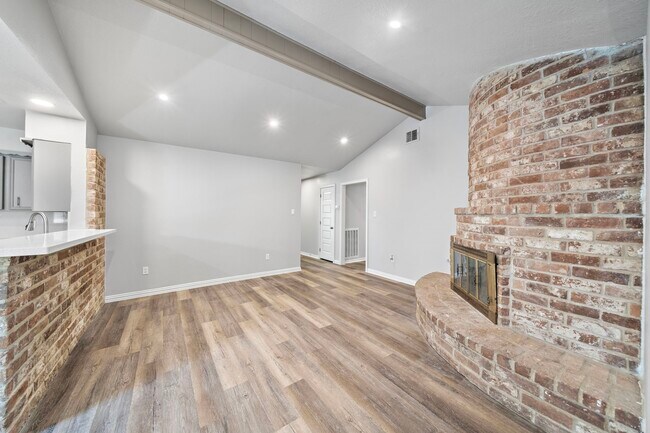 Building Photo - 11506 Hornbrook Dr