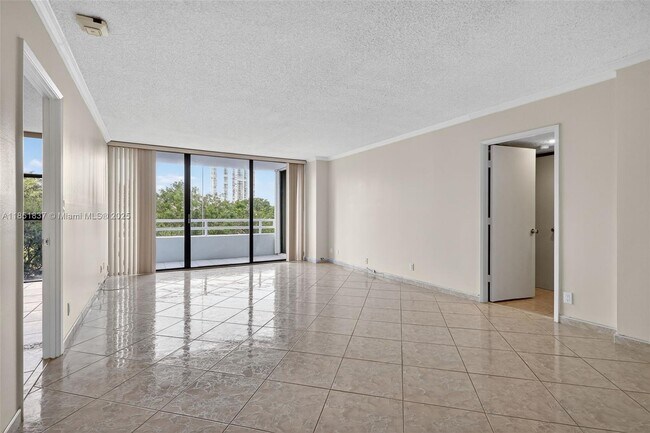 Building Photo - 20355 NE 34th Ct