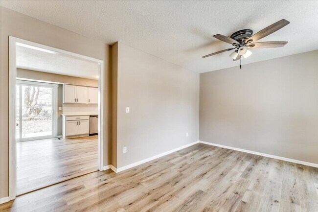 Building Photo - 309 Willow