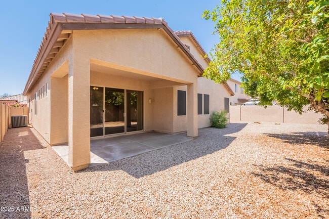 Building Photo - 541 N Scott Dr