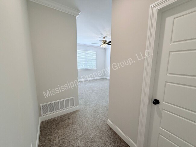 Building Photo - 4088 Fieldstone Lp