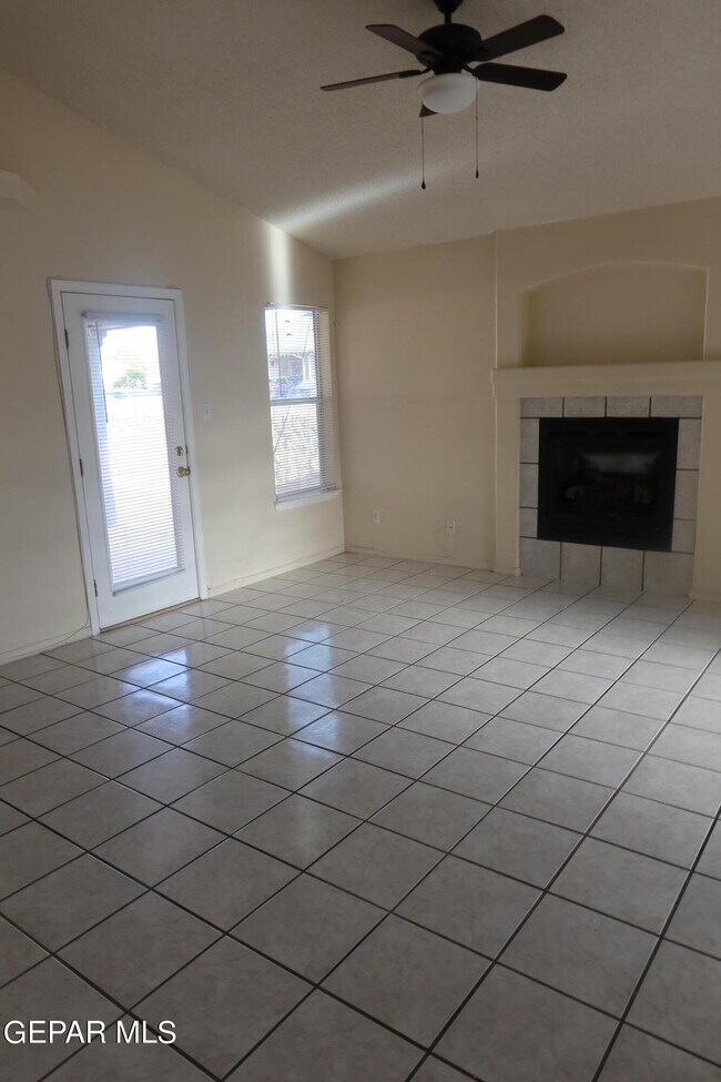Building Photo - 3704 Leticia St