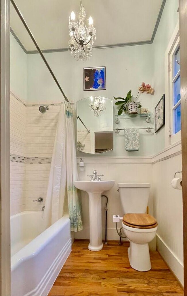 Building Photo - Charming Furnished Home in Downtown Boulder