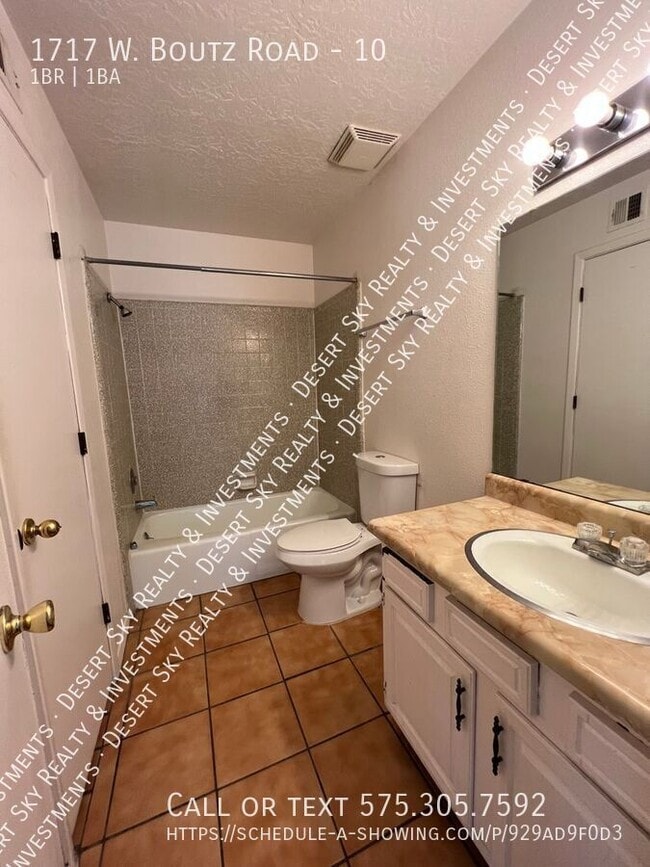 Building Photo - 1717 W Boutz Rd