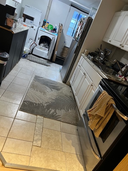 Building Photo - 30-60-60 41st St