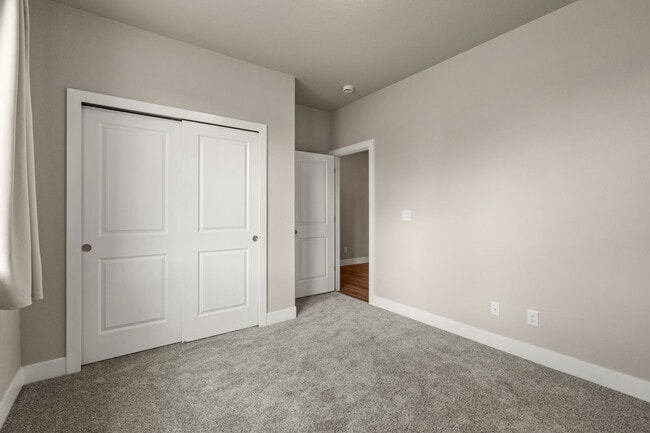 Building Photo - 16353 Cattle Crk Ct