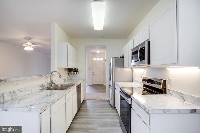 Building Photo - 87 Harbour Heights Dr