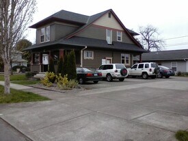 Building Photo - 306 NW 10th St