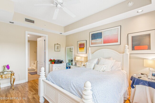 Building Photo - 4300 S Beach Pkwy