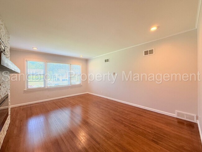 Building Photo - For Lease | Midtown Tulsa | Available Now!