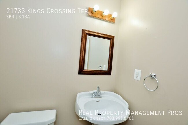 Building Photo - 21733 Kings Crossing Terrace