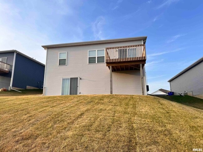 Building Photo - 709 E Bear Dr
