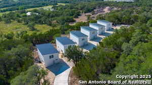 Building Photo - 2004 Cedar Hill Dr