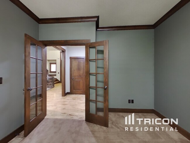 Building Photo - 20924 W 68th St
