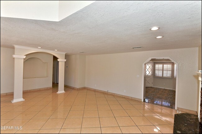 Building Photo - 11620 Laura Marie Dr