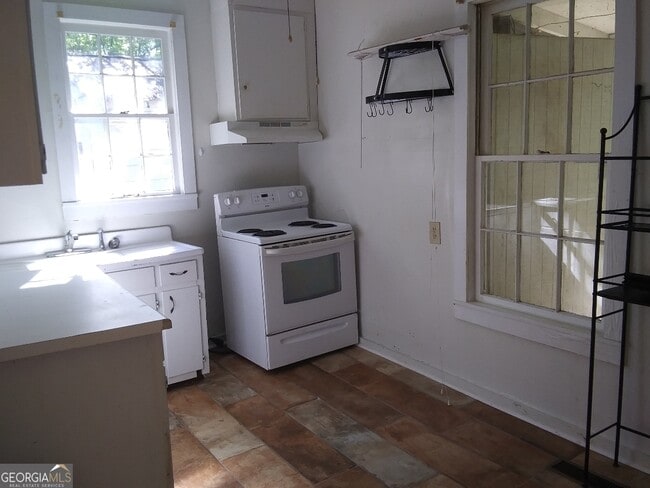 Building Photo - 178 Fayette Ave