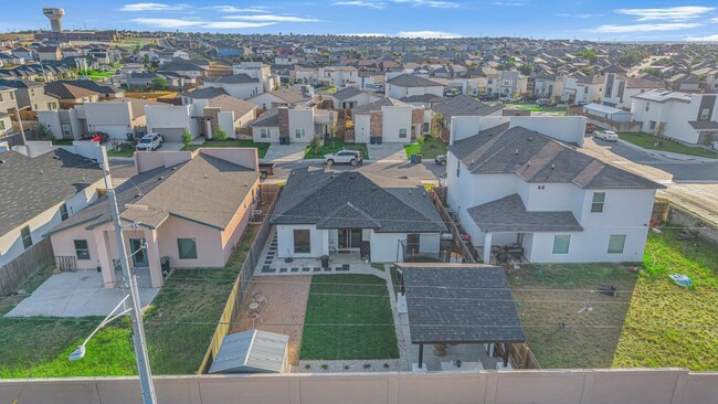 Building Photo - 3504 Jorge Sosa Dr