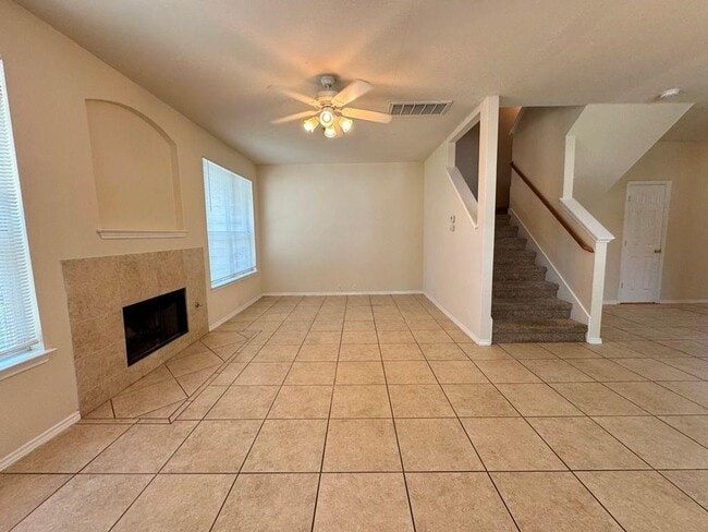 Building Photo - 251 Utterback