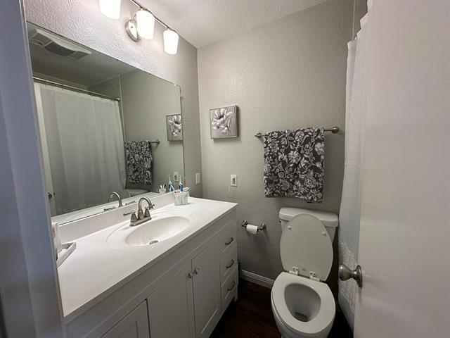 Building Photo - 1803 Redbud Cir